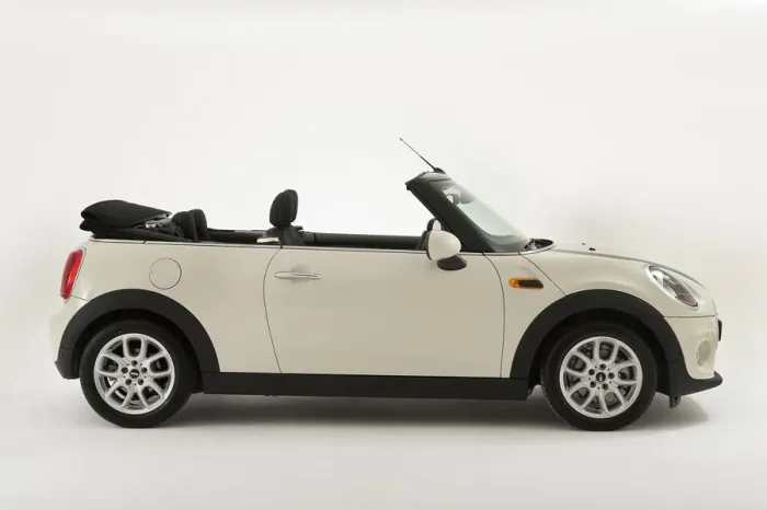 Gerahmter Druck : Die 2017er Mini Cooper Cabriolet, Ersteller unbekannt Gerahmter Druck : Die 2017er Mini Cooper Cabriolet, Ersteller unbekannt