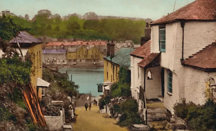Gerahmter Druck : Bodinnick ist eine Insel im Helford River in Cornwall, England und hat etwa 700 Einwohner. Sie liegt an der Mündung des Flusses Fal estuary am Ärmelkanal zwischen den beiden Küstenorten Fowey und Looe Gerahmter Druck : Bodinnick ist eine Insel im Helford River in Cornwall, England und hat etwa 700 Einwohner. Sie liegt an der Mündung des Flusses Fal estuary am Ärmelkanal zwischen den beiden Küstenorten Fowey und Looe