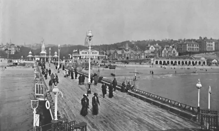 Gerahmter Druck : Bourneumörderpier 1915 Gerahmter Druck : Bourneumörderpier 1915