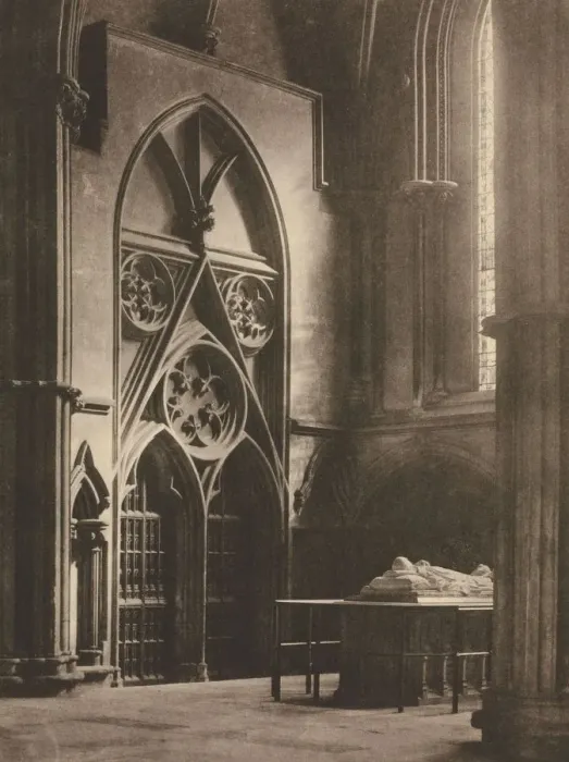 Gerahmter Druck : Kameraarbeit: York Minister: In Sure and Certain Hope, 1903. Schöpfer: Frederick H Gerahmter Druck : Kameraarbeit: York Minister: In Sure and Certain Hope, 1903. Schöpfer: Frederick H