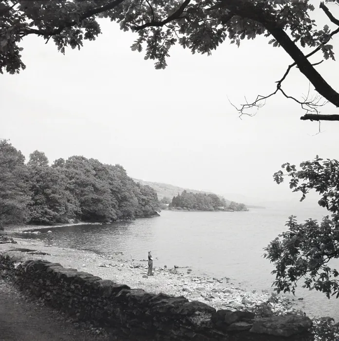 Gerahmter Druck : Coniston, Lake District, um 1955. Ersteller: Arthur Charles Kirby Ware