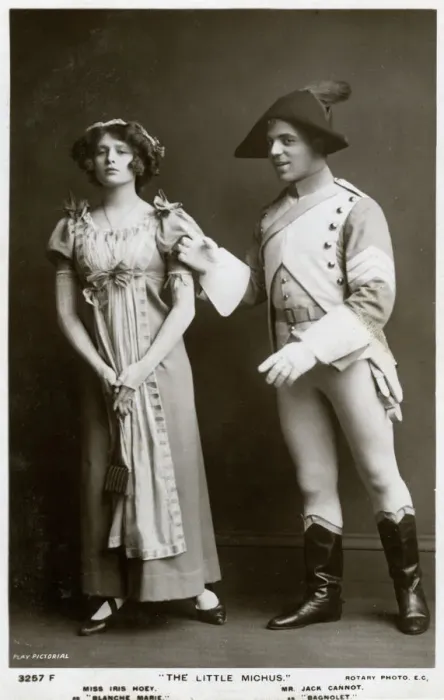 Gerahmter Druck : Iris Hoey und Jack Cannot, britische Schauspielerinnen aus Großbritannien um 1900 von der Fotografinin Rotary. Gerahmter Druck : Iris Hoey und Jack Cannot, britische Schauspielerinnen aus Großbritannien um 1900 von der Fotografinin Rotary.