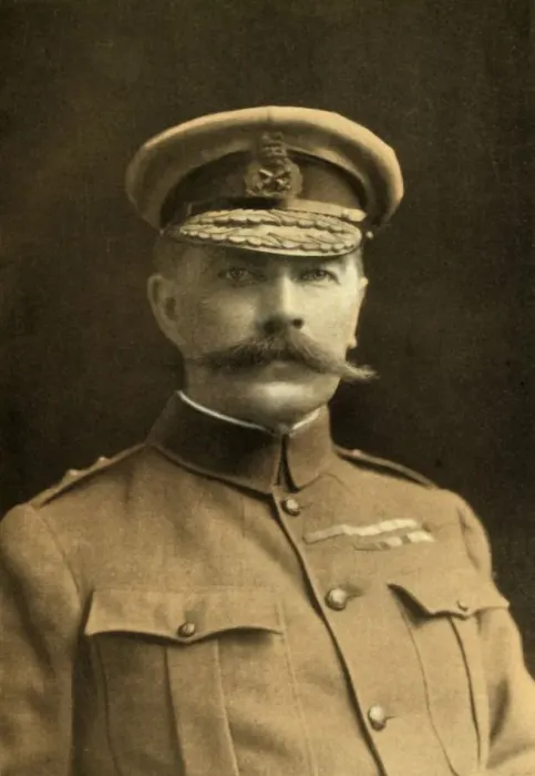 Gerahmter Druck : Oberstgeneral Walter Kitchener, 1902. Ersteller: London Stereoscopic and Photographic Co Gerahmter Druck : Oberstgeneral Walter Kitchener, 1902. Ersteller: London Stereoscopic and Photographic Co