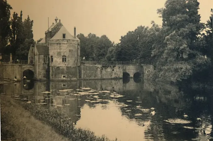 Gerahmter Druck : Tor Marechales, 1910 Gerahmter Druck : Tor Marechales, 1910