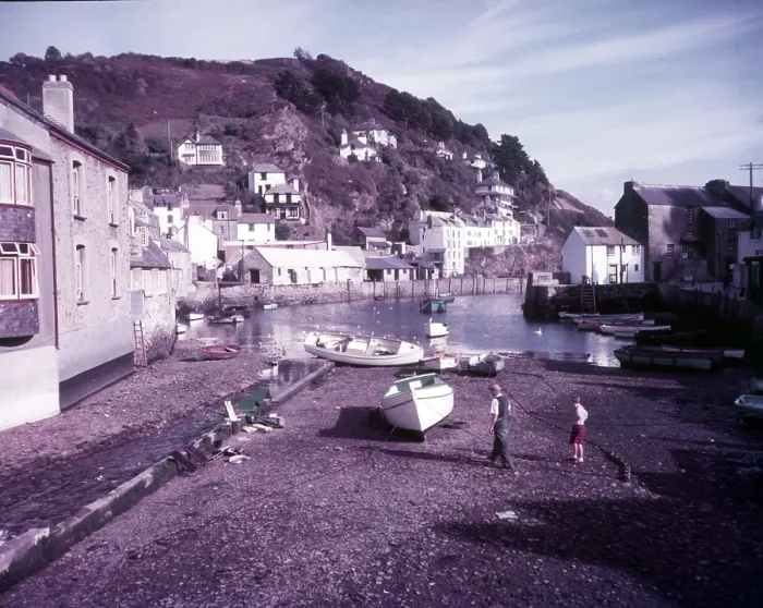 Gerahmter Druck : Polperro, Cornwall, c1955. Schöpfer: Arthur Charles Kirby Ware Gerahmter Druck : Polperro, Cornwall, c1955. Schöpfer: Arthur Charles Kirby Ware