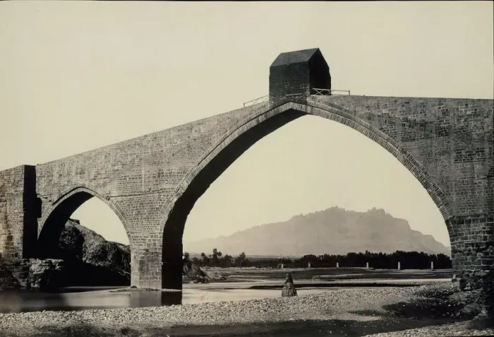 Gerahmter Druck : Brücke des Teufels (Martorell), um 1856 von Charles Clifford Gerahmter Druck : Brücke des Teufels (Martorell), um 1856 von Charles Clifford