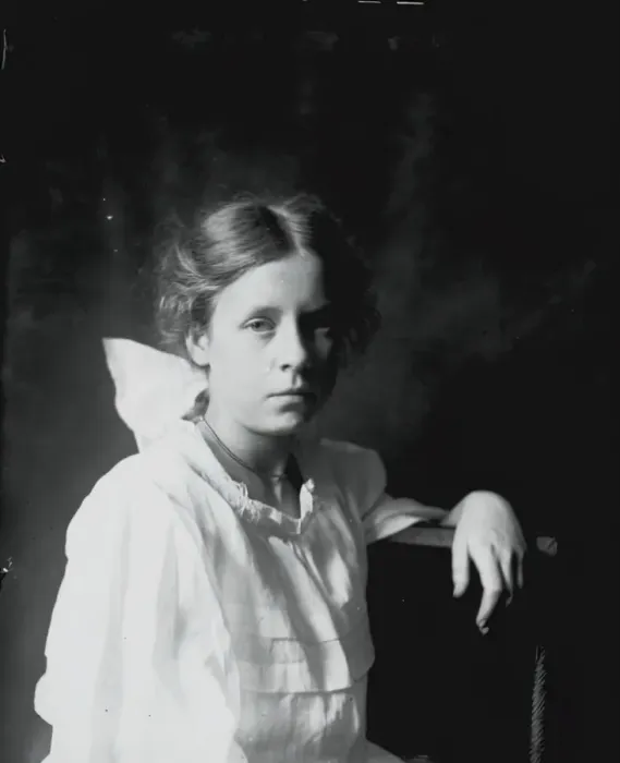 Gerahmter Druck : Ruth Harding um 1903 von Thomas Eakins Gerahmter Druck : Ruth Harding um 1903 von Thomas Eakins