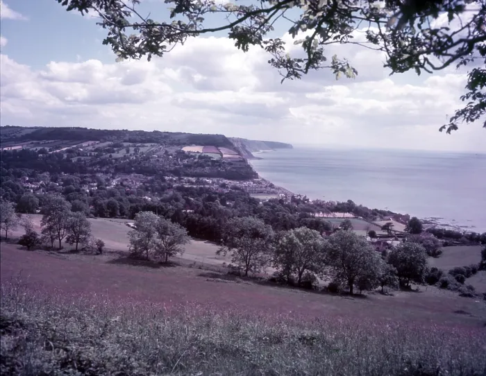 Gerahmter Druck : Sidmouth, Devon, c1955. Künstler: Arthur Charles Kirby Ware Gerahmter Druck : Sidmouth, Devon, c1955. Künstler: Arthur Charles Kirby Ware