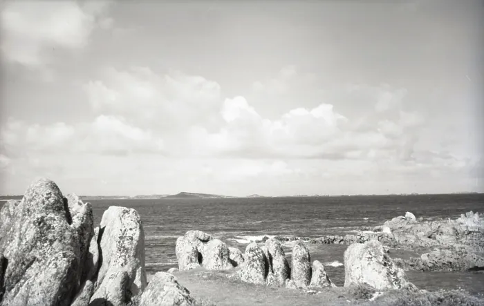 Gerahmter Druck : St Martin's, Scilly Isles, c1955. Schöpfer: Arthur Charles Kirby Ware. St Martin’s, Scilly Isles, c1955. Schöpfer: Arthur Charles Kirby Ware Gerahmter Druck : St Martin's, Scilly Isles, c1955. Schöpfer: Arthur Charles Kirby Ware. St Martin’s, Scilly Isles, c1955. Schöpfer: Arthur Charles Kirby Ware