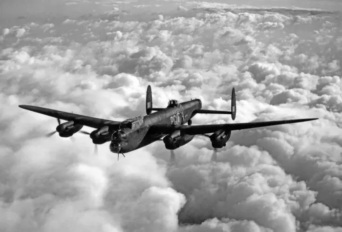 Gerahmter Druck : 100 Jahre der Luftwaffe Gerahmter Druck : 100 Jahre der Luftwaffe