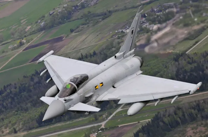 Gerahmter Druck : Rhein Luftwaffe Tornado über Litauen Gerahmter Druck : Rhein Luftwaffe Tornado über Litauen