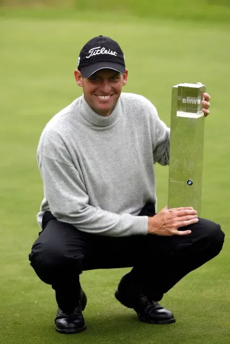 Gerahmter Druck : Anders Hansen mit Trophäe. Gerahmter Druck : Anders Hansen mit Trophäe.