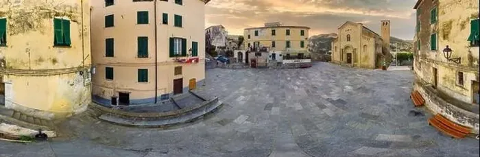 Gerahmter Druck : Schöne Panoramablick auf die Piazza Colletta Gerahmter Druck : Schöne Panoramablick auf die Piazza Colletta