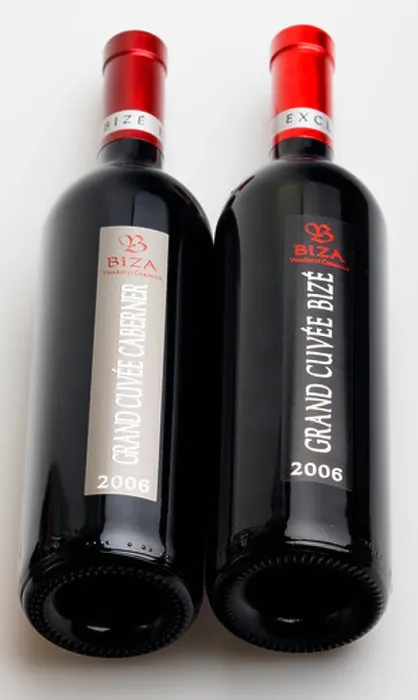 Gerahmter Druck : Flaschen Rotwein Gerahmter Druck : Flaschen Rotwein