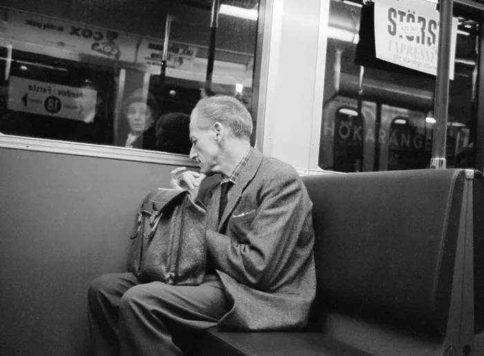 Gerahmter Druck : Commuting Gerahmter Druck : Commuting