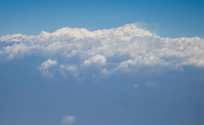 Gerahmter Druck : Kangchenjunga, der dritthöchste Gipfel der Welt, gesehen vom Flugzeug aus, Bandogra nach Paro-Flug, Himalaya, Indien, Asien. Gerahmter Druck : Kangchenjunga, der dritthöchste Gipfel der Welt, gesehen vom Flugzeug aus, Bandogra nach Paro-Flug, Himalaya, Indien, Asien.