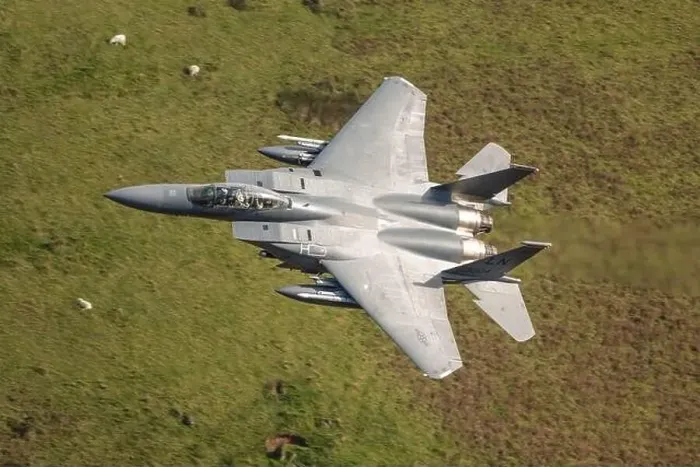 Gerahmter Druck : Mache einen Loop mit dem F-15 Eagle Gerahmter Druck : Mache einen Loop mit dem F-15 Eagle