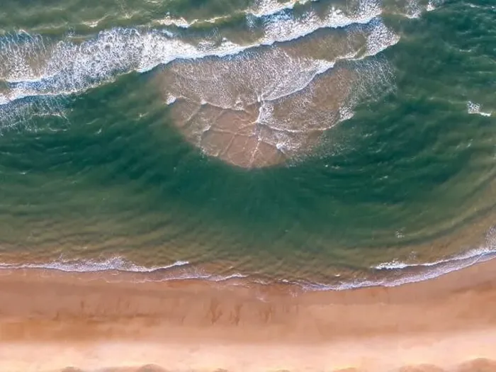 Gerahmter Druck : Wellen am Strand als Hintergrund Gerahmter Druck : Wellen am Strand als Hintergrund