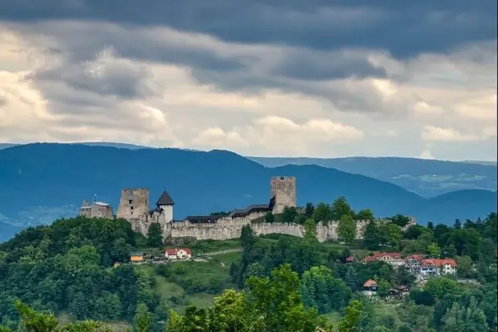 Gerahmter Druck : Alter Zisterzienst Celje Gerahmter Druck : Alter Zisterzienst Celje
