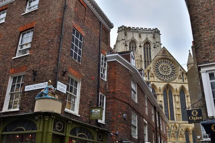 Gerahmter Druck : Sommerwolken York Gerahmter Druck : Sommerwolken York
