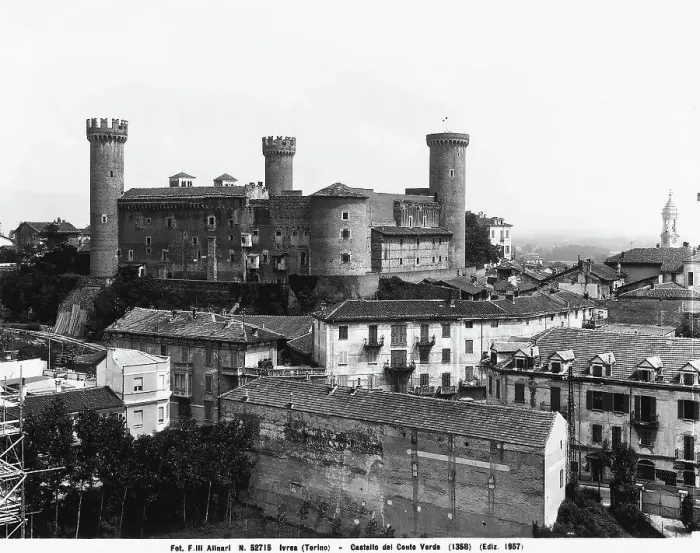 Gerahmter Druck : Il Castello di Ivrea Gerahmter Druck : Il Castello di Ivrea