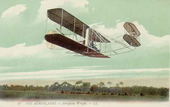 Gerahmter Druck : Ein Bild des Wright-Flugzeugs in der Luft Gerahmter Druck : Ein Bild des Wright-Flugzeugs in der Luft