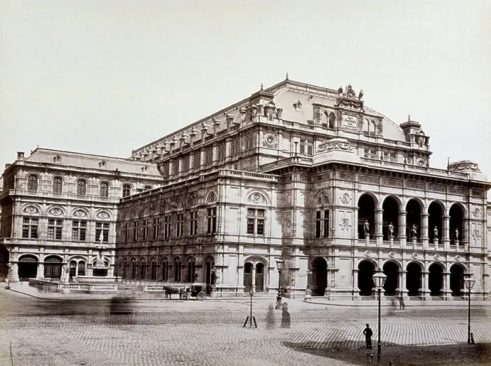 Gerahmter Druck : 'Piazza dell'Opera' Gerahmter Druck : 'Piazza dell'Opera'