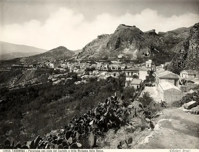 Gerahmter Druck : Panoramaansicht von Taormina