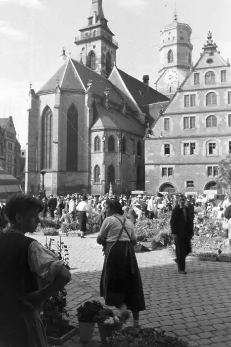 Gerahmter Druck : Stuttgart. Der Wochenmarkt am Stuttgarter Marktplatz im Jahrzehnt vor der Weltwars
