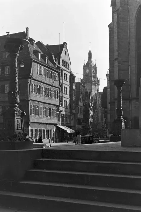 Gerahmter Druck : Stuttgart. Geschäftestraße mit Läden und Landesbank Staatliche Sparkasse