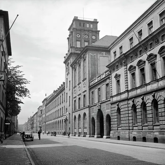 Gerahmter Druck : München. Blick auf die Technische Hochschule in München