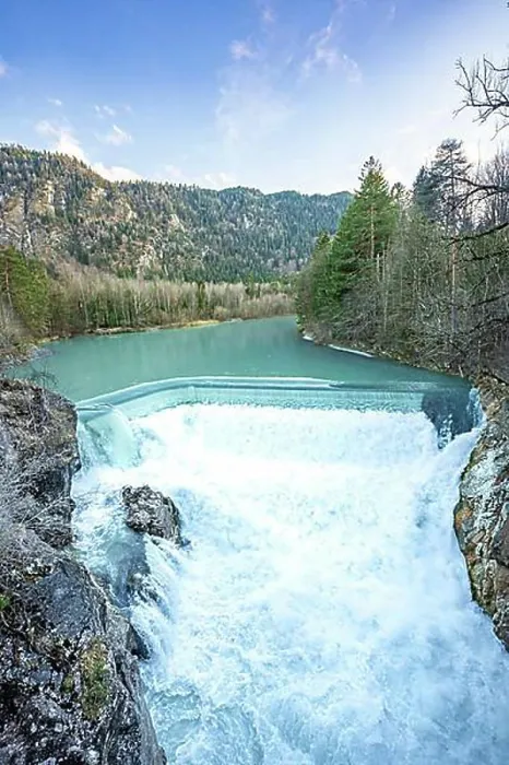 Gerahmter Druck : Der Lech fällt am Abend mit viel Wasser, Füssen, Allgäu, Bayern, Deutschland, Europa. Gerahmter Druck : Der Lech fällt am Abend mit viel Wasser, Füssen, Allgäu, Bayern, Deutschland, Europa.