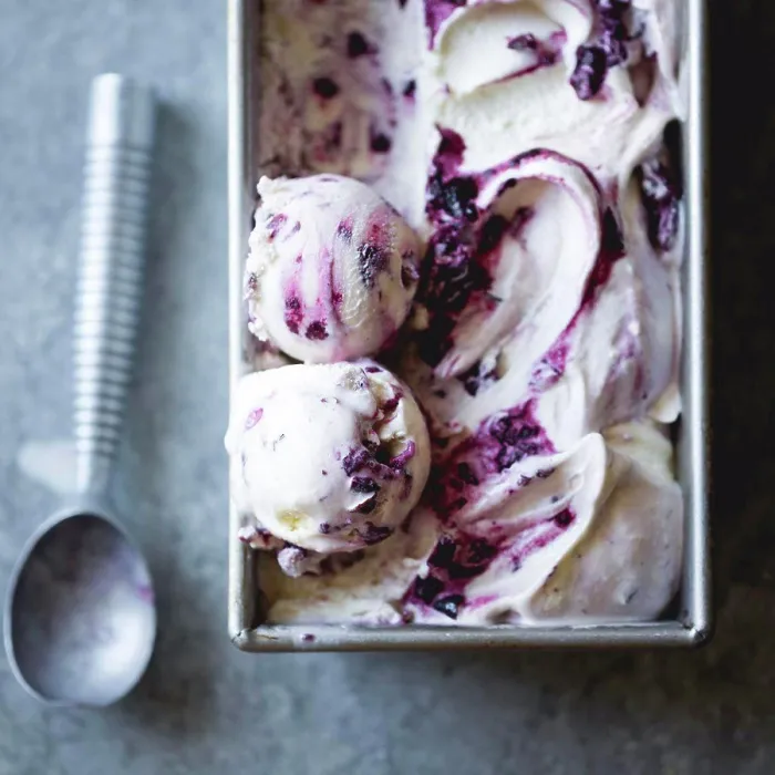 Gerahmter Druck : Gerösteter Kirschen-Eiscreme Gerahmter Druck : Gerösteter Kirschen-Eiscreme