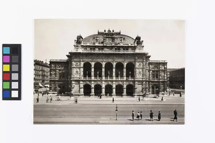 Gerahmter Druck : St, Opernring - Staatsoepera - Hauptfassade, Bruno Reiffenstein -, Fotograf Gerahmter Druck : St, Opernring - Staatsoepera - Hauptfassade, Bruno Reiffenstein -, Fotograf