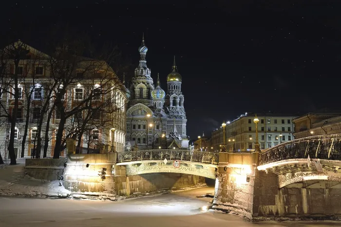 Gerahmter Druck : оссия. Russland, St. Petersburg, Blick auf die Christi-Himmelfahrts-Kathedrale Gerahmter Druck : оссия. Russland, St. Petersburg, Blick auf die Christi-Himmelfahrts-Kathedrale