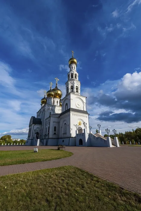 Gerahmter Druck : Kathedrale der Verklärung in Abakan Gerahmter Druck : Kathedrale der Verklärung in Abakan