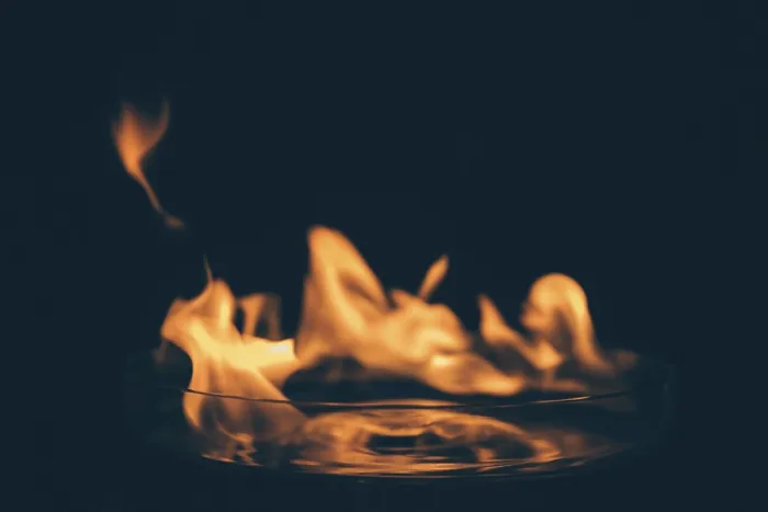 Gerahmter Druck : Abstrakter Feuerflamme schwarzer Hintergrund Gerahmter Druck : Abstrakter Feuerflamme schwarzer Hintergrund