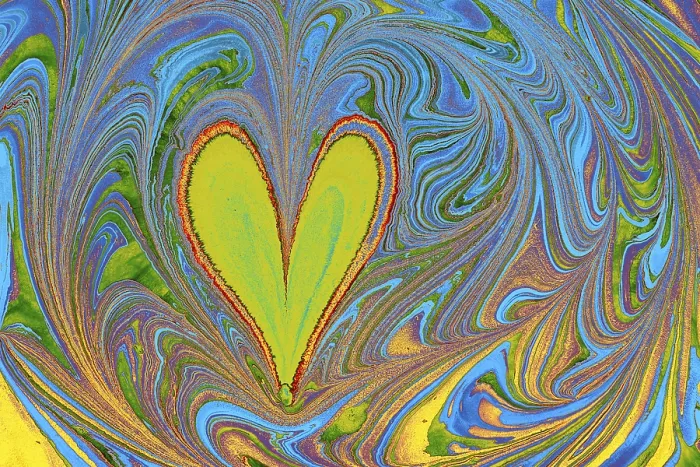 Gerahmter Druck : Abstraktes Marbling-Herz-Muster für Stoff.