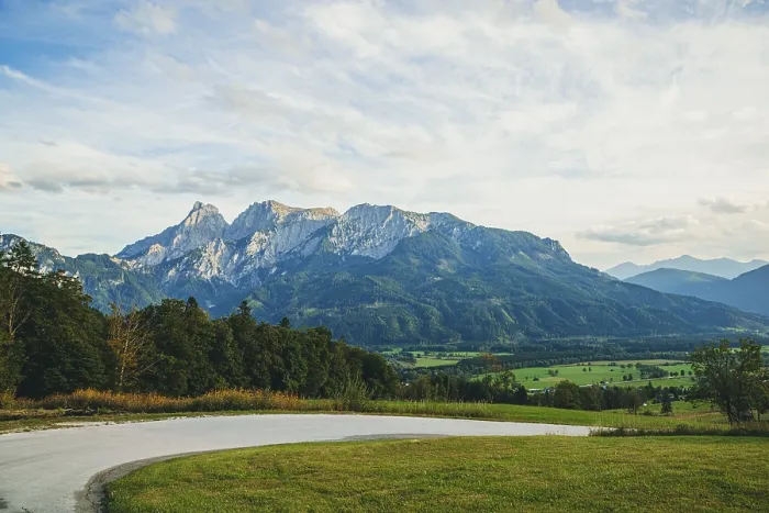 Gerahmter Druck : Admonter Reichensteingruppe im Sonnenlicht. Gerahmter Druck : Admonter Reichensteingruppe im Sonnenlicht.