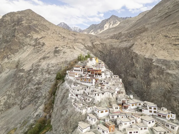 Gerahmter Druck : Luftaufnahme des historischen Diskit Gompa-Klosters. Gerahmter Druck : Luftaufnahme des historischen Diskit Gompa-Klosters.