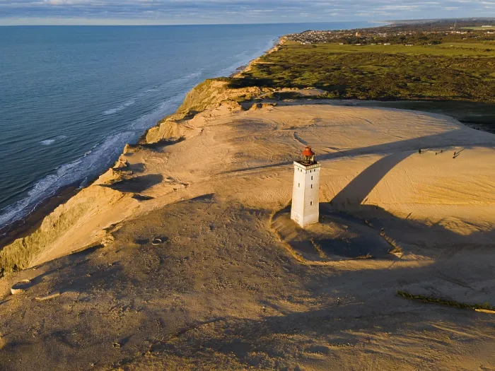 Gerahmter Druck : Luftbild, Leuchtturm und Düne. Gerahmter Druck : Luftbild, Leuchtturm und Düne.