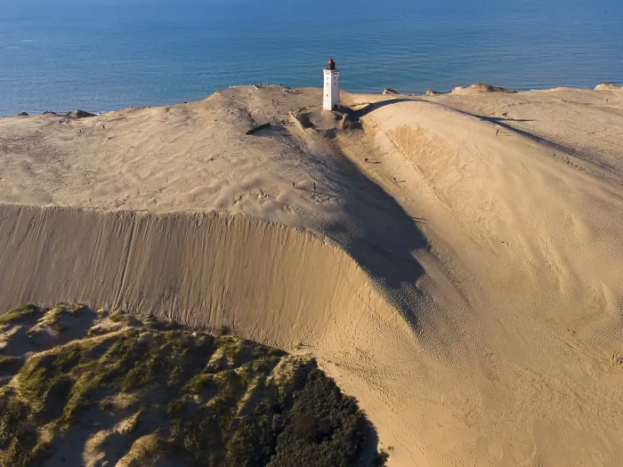 Gerahmter Druck : Luftaufnahme, Leuchtturm und Düne Gerahmter Druck : Luftaufnahme, Leuchtturm und Düne