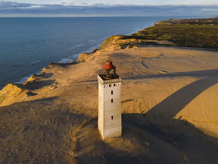 Gerahmter Druck : Luftaufnahme, Leuchtturm und Düne. Gerahmter Druck : Luftaufnahme, Leuchtturm und Düne.