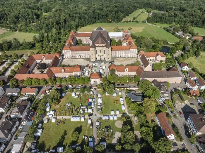 Gerahmter Druck : Luftbild des Klosterkomplexes Wiblingen. Gerahmter Druck : Luftbild des Klosterkomplexes Wiblingen.