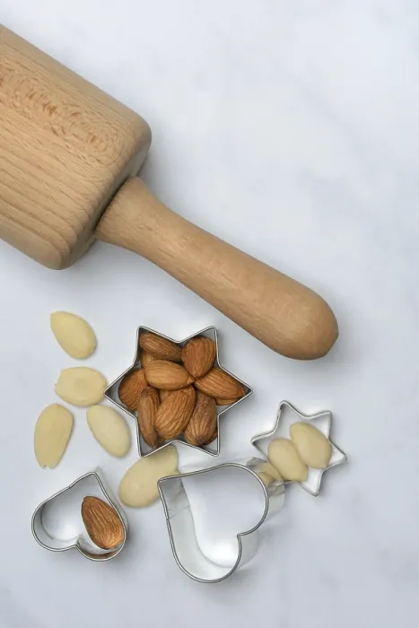 Gerahmter Druck : Mandel und Biskuitformen für Biscuits.