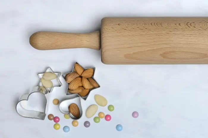 Gerahmter Druck : Mandeln und Biskuitstempel für Biscuits. Gerahmter Druck : Mandeln und Biskuitstempel für Biscuits.