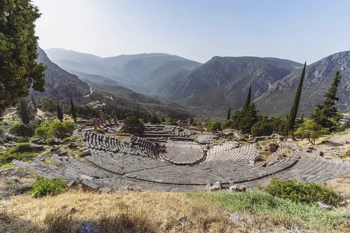 Gerahmter Druck : Das antike Theater von Delphi, alte Delphi.