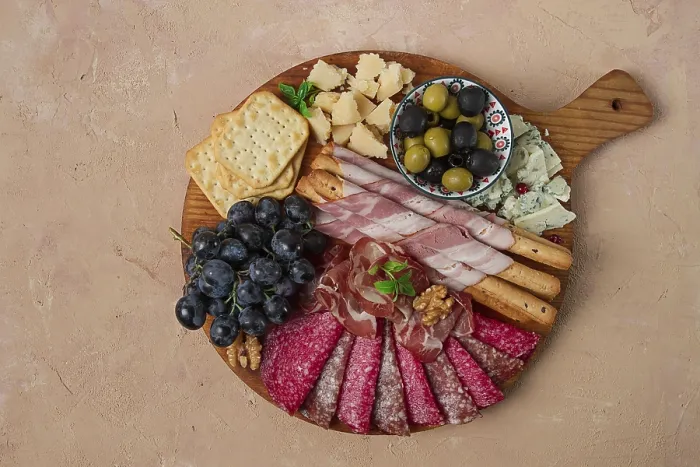 Gerahmter Druck : Vorspeise, Vorspeisenplatte, Teller, Wurst Gerahmter Druck : Vorspeise, Vorspeisenplatte, Teller, Wurst