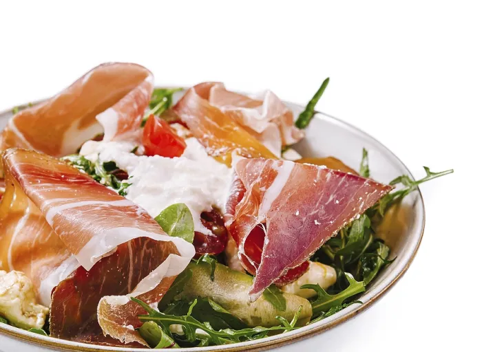 Gerahmter Druck : Leckeres Salat mit Prosciutto Gerahmter Druck : Leckeres Salat mit Prosciutto