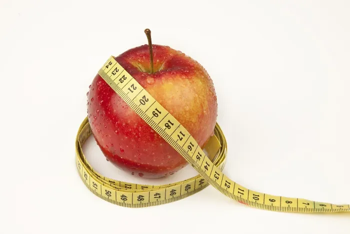 Gerahmter Druck : Apfel mit Maßband Gerahmter Druck : Apfel mit Maßband